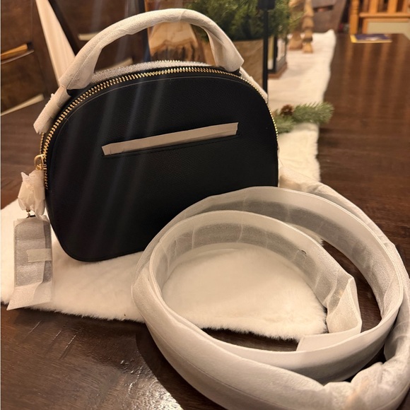 Coach Serena Satchel Crossbody Bag Top Handle w/ Gold Accents - Picture 6 of 9